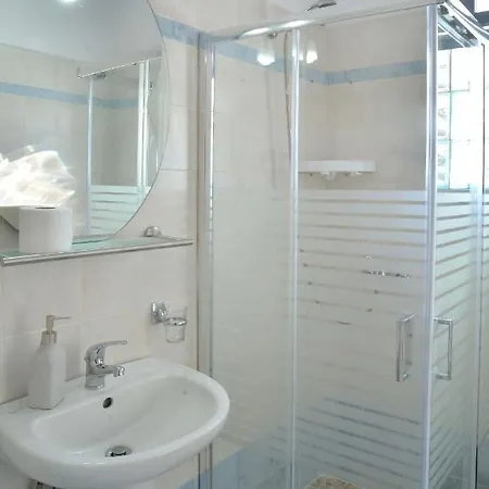 Marina's * Azolimnos