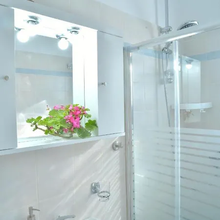 Marina's * 아졸림노스