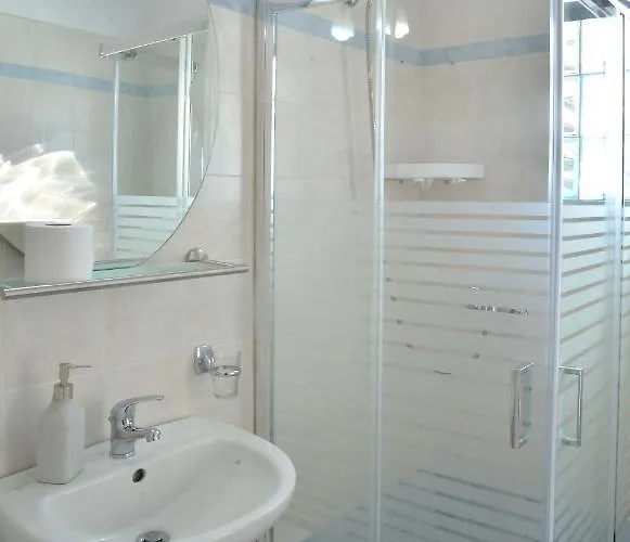 Marina's * Azolimnos